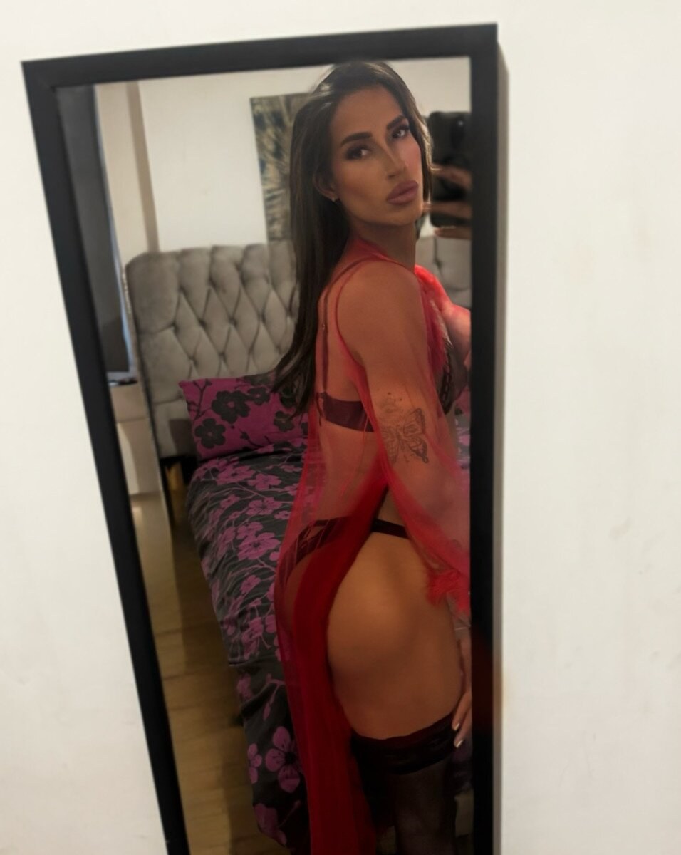 Ximena Tslatina – Liverpool City Latina